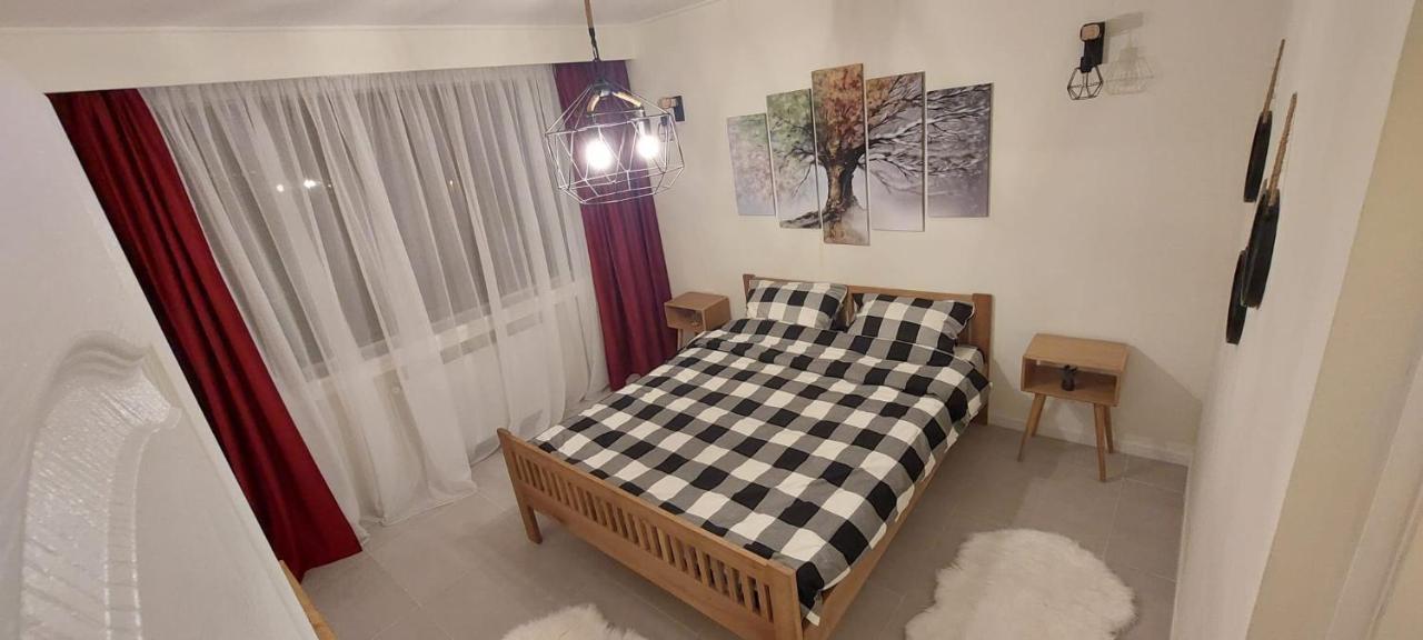 University Apartment Бая-Маре Экстерьер фото